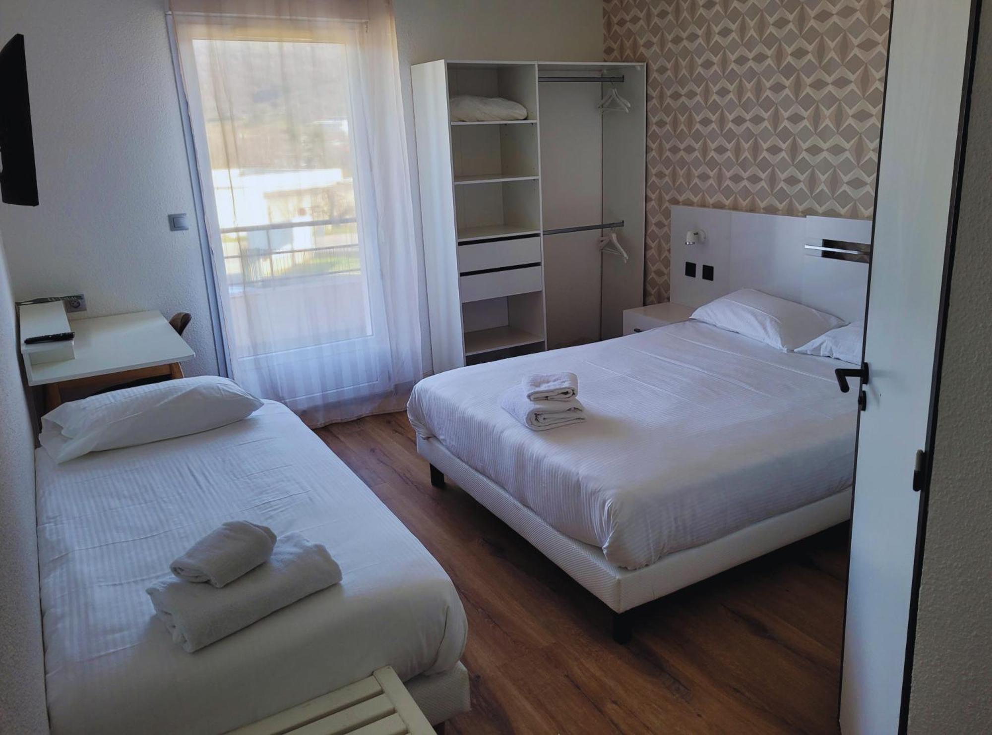 Hotel Restaurant Les Chataigniers Privas Bilik gambar