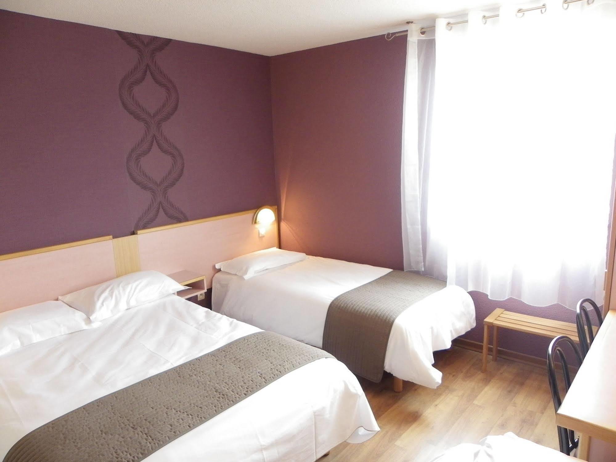 Hotel Restaurant Les Chataigniers Privas Luaran gambar
