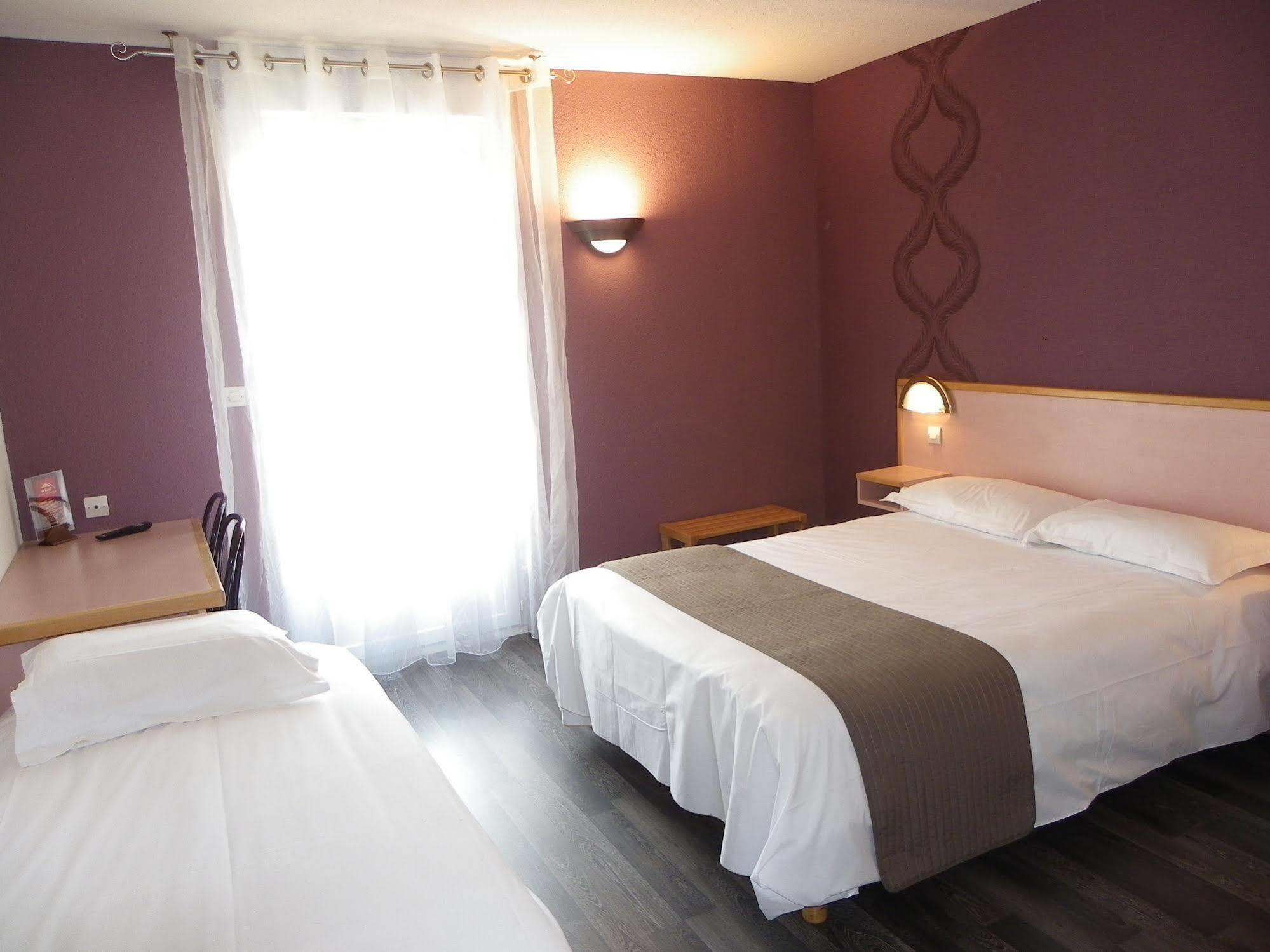 Hotel Restaurant Les Chataigniers Privas Luaran gambar